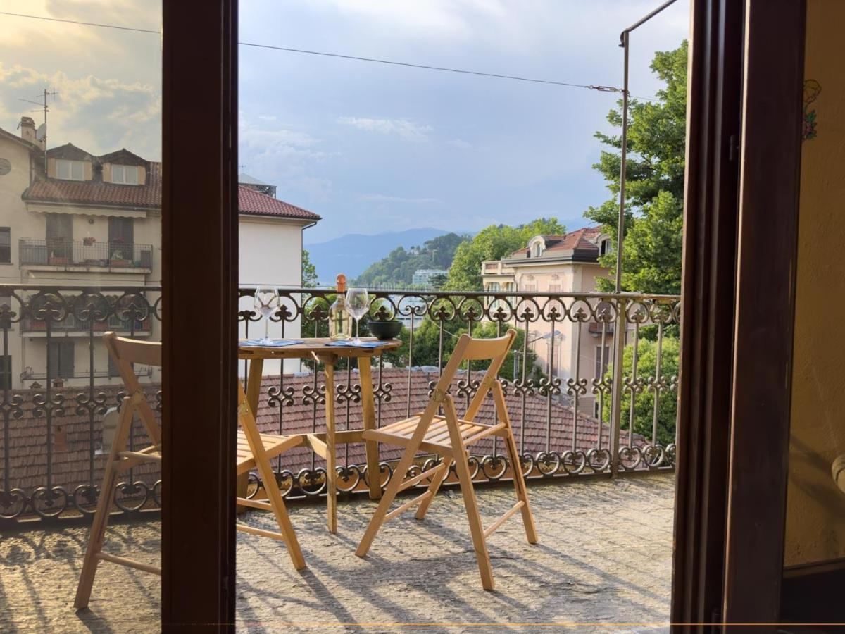 Appartement La Casa Sul Porto à Laveno-Mombello Extérieur photo