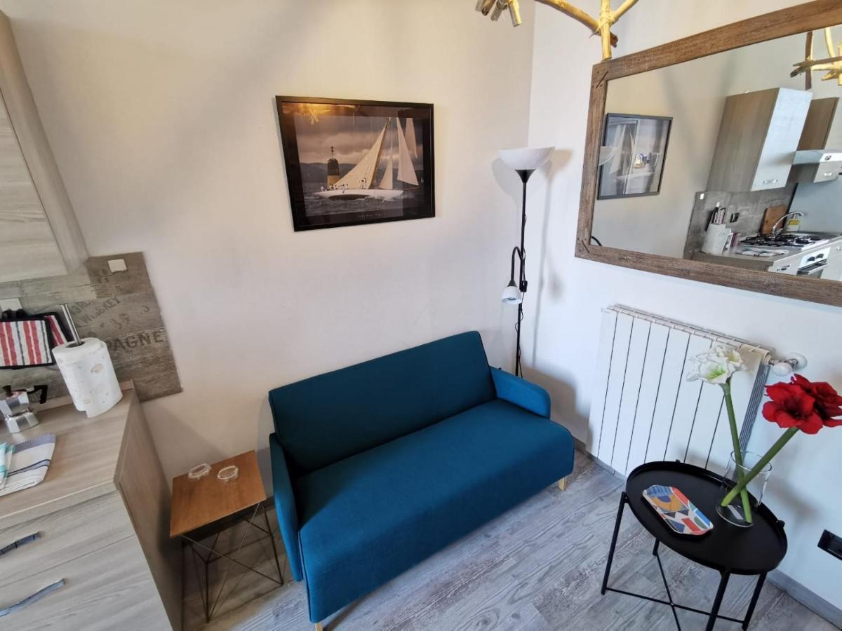 Appartement La Casa Sul Porto à Laveno-Mombello Extérieur photo